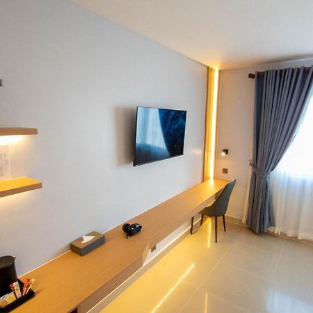 Silver Mounts Hotel Phnom Penh Exterior photo