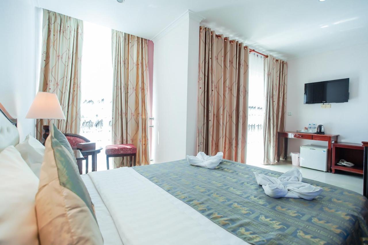 Silver Mounts Hotel Phnom Penh Exterior photo