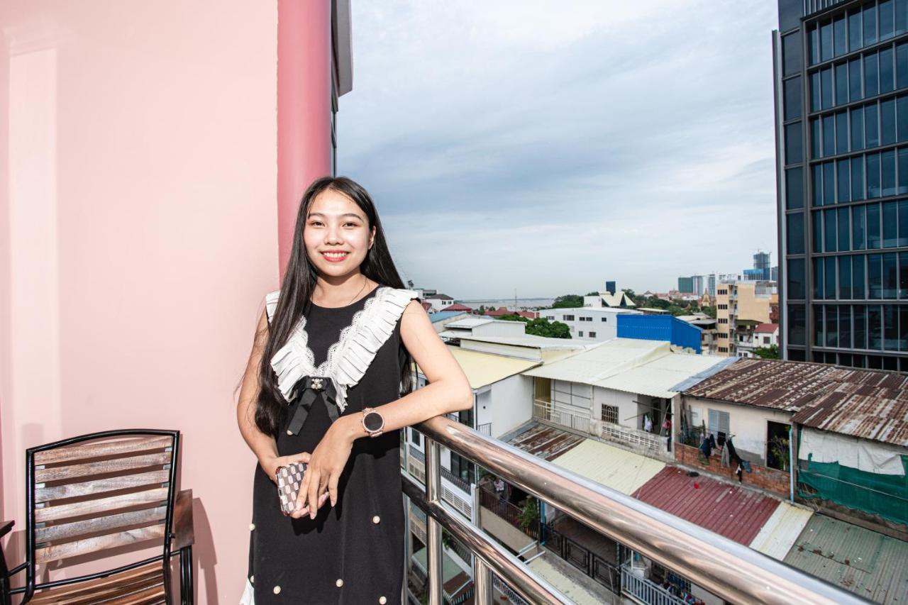 Silver Mounts Hotel Phnom Penh Exterior photo