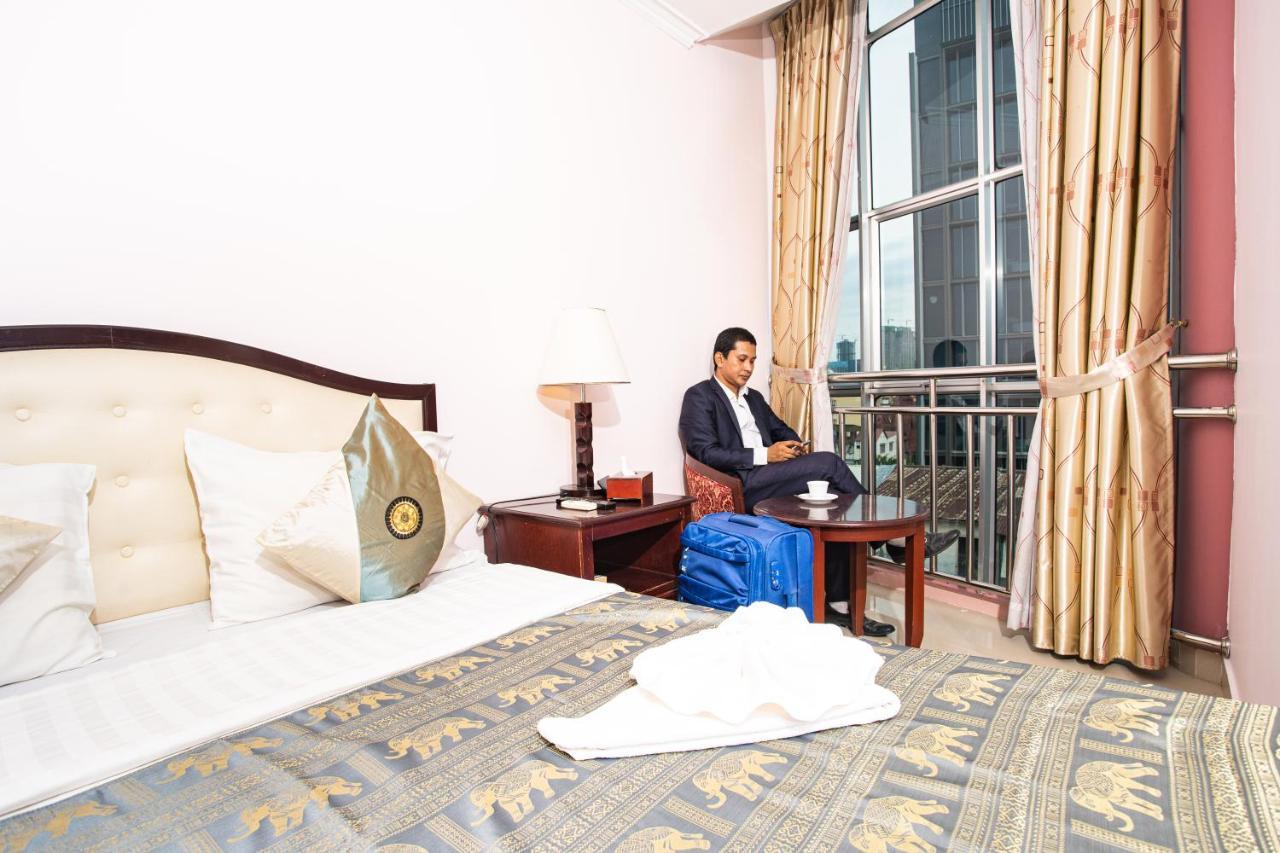 Silver Mounts Hotel Phnom Penh Exterior photo