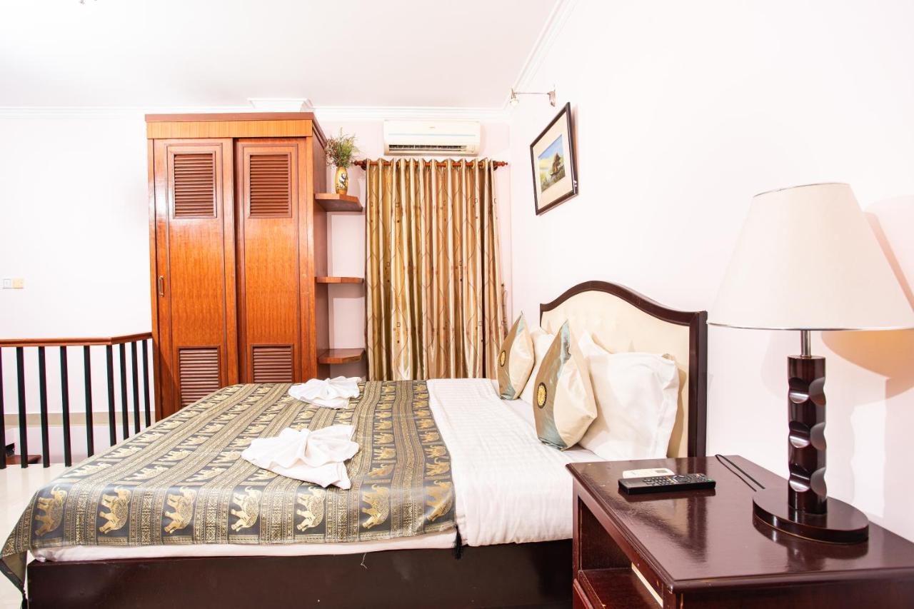 Silver Mounts Hotel Phnom Penh Exterior photo