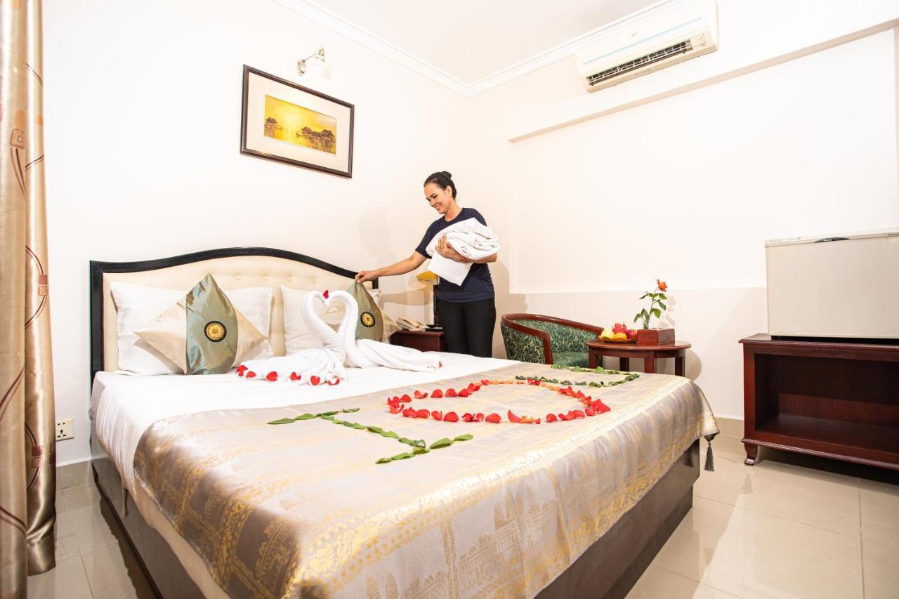 Silver Mounts Hotel Phnom Penh Exterior photo