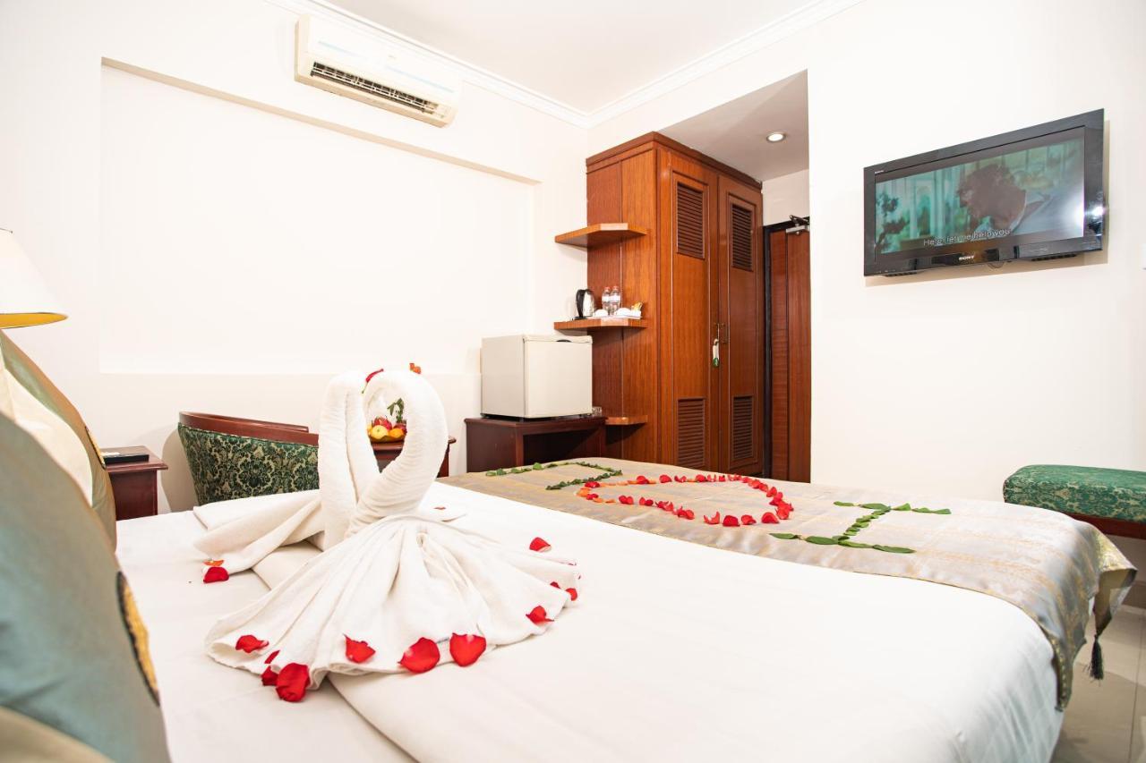 Silver Mounts Hotel Phnom Penh Exterior photo