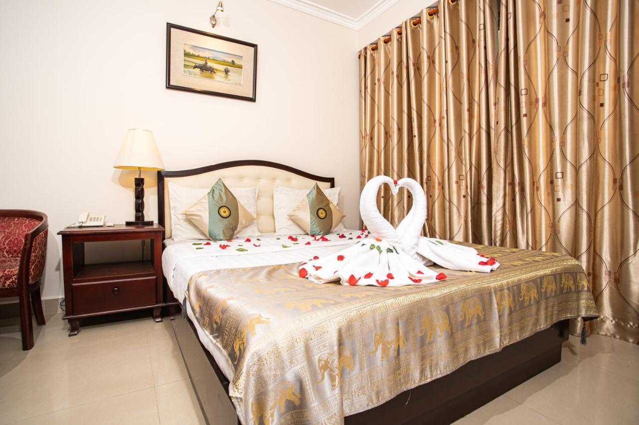 Silver Mounts Hotel Phnom Penh Exterior photo