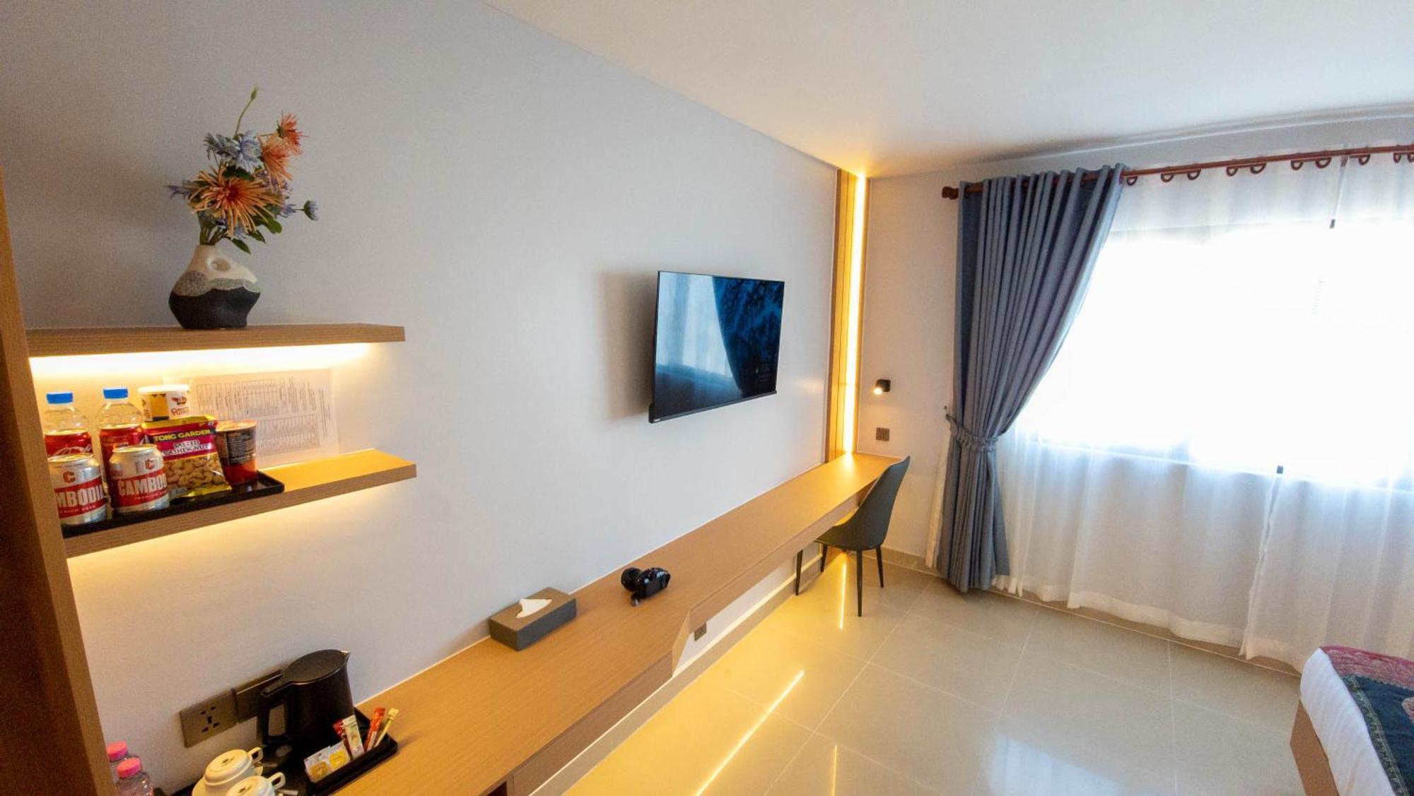 Silver Mounts Hotel Phnom Penh Exterior photo