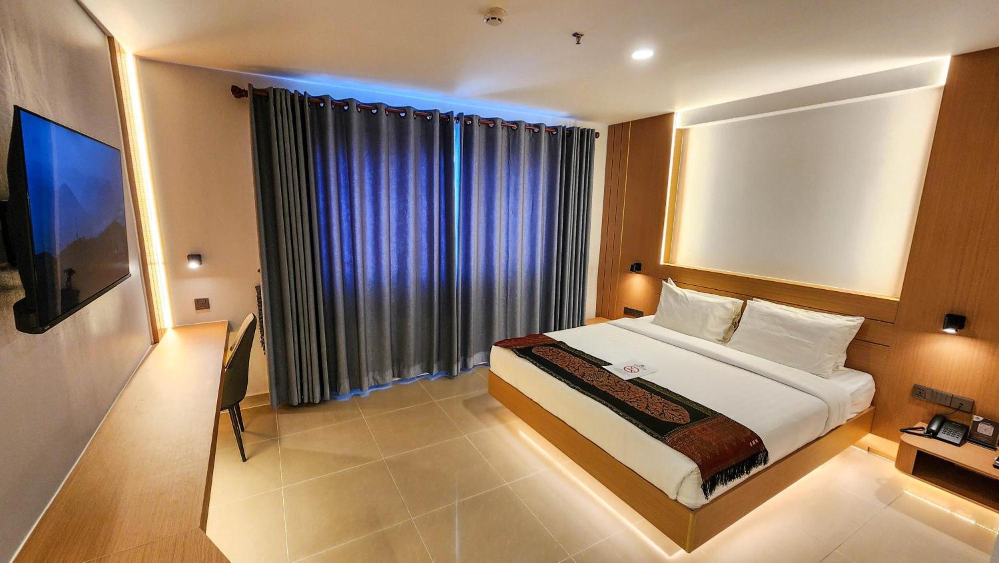 Silver Mounts Hotel Phnom Penh Exterior photo